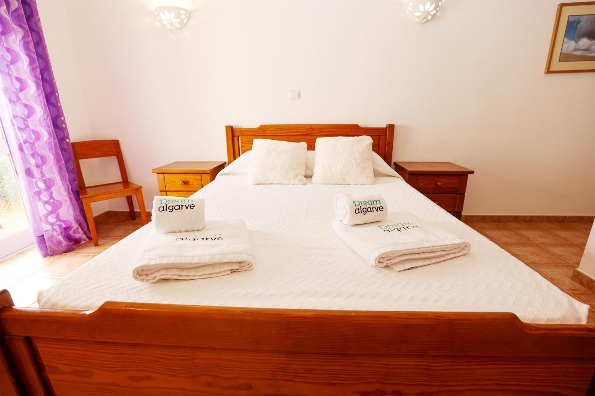 P - Meia-Praia Seaview Guesthouse Lagos Exterior photo
