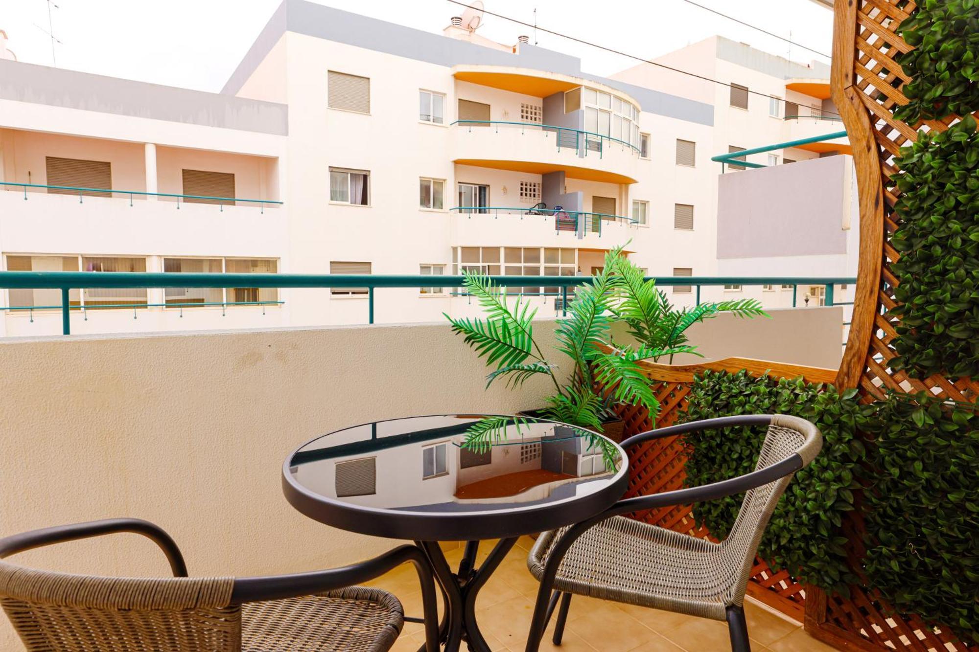 P - Meia-Praia Seaview Guesthouse Lagos Exterior photo