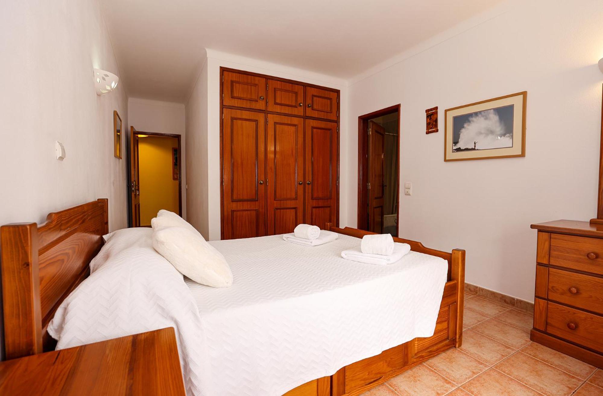 P - Meia-Praia Seaview Guesthouse Lagos Exterior photo